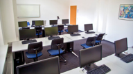 Einer unserer modern eingerichteten Schulungsräume. 